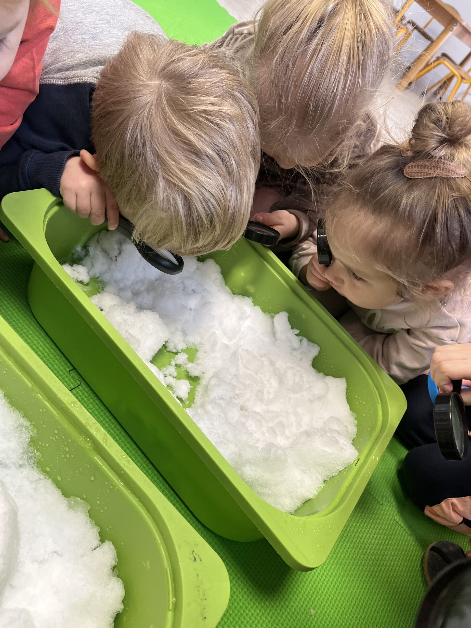 Zabawy ze śniegiem – Żabki 🐸- FOTO